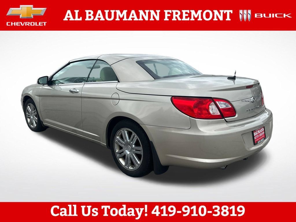 Used 2008 Chrysler Sebring Limited w/ Luxury Group FWD image 4