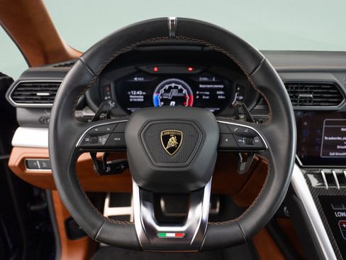 Used 2020 Lamborghini Urus AWD/4WD image 17