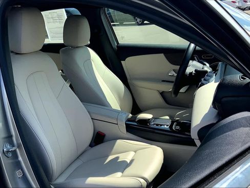 Used 2020 Mercedes-Benz A 220 4MATIC image 8