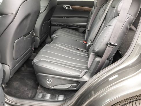 Used 2025 Genesis GV80 2.5T Select image 29