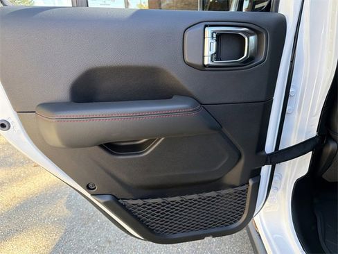 New 2026 Jeep Wrangler Unlimited Rubicon w/ Safety Group image 20