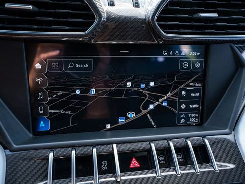 Used 2019 Lamborghini Urus AWD/4WD image 39