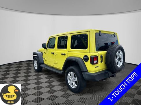 Used 2023 Jeep Wrangler Unlimited Sport w/ Sun And Sound Package AWD/4WD image 3