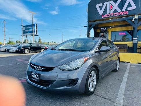 Used 2013 Hyundai Elantra GLS FWD image 1