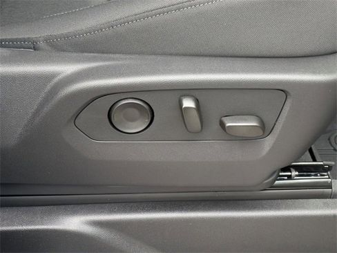 New 2026 Chevrolet Suburban LS image 39