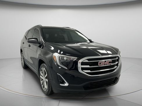 Used 2020 GMC Terrain SLT w/ Preferred Package FWD image 2