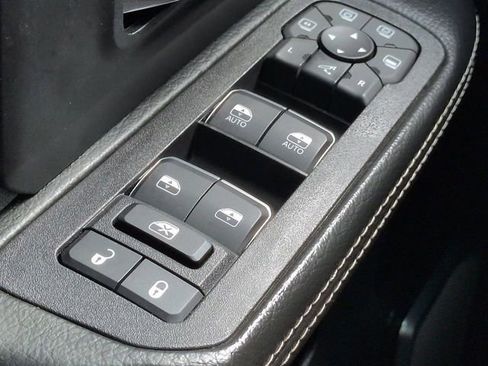 Used 2025 RAM 2500 Laramie image 24