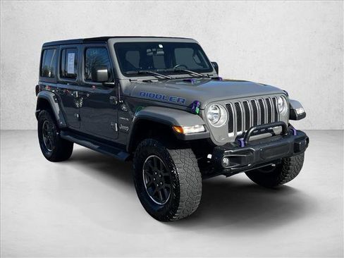 Used 2019 Jeep Wrangler Unlimited Sahara image 3
