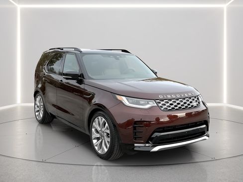 Certified 2026 Land Rover Discovery Limited Edition AWD/4WD image 7