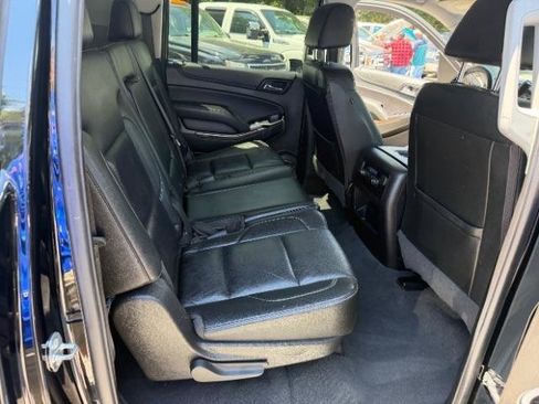 Used 2019 Chevrolet Suburban LT AWD/4WD image 34