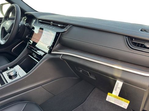 New 2026 Jeep Grand Cherokee L Limited image 11