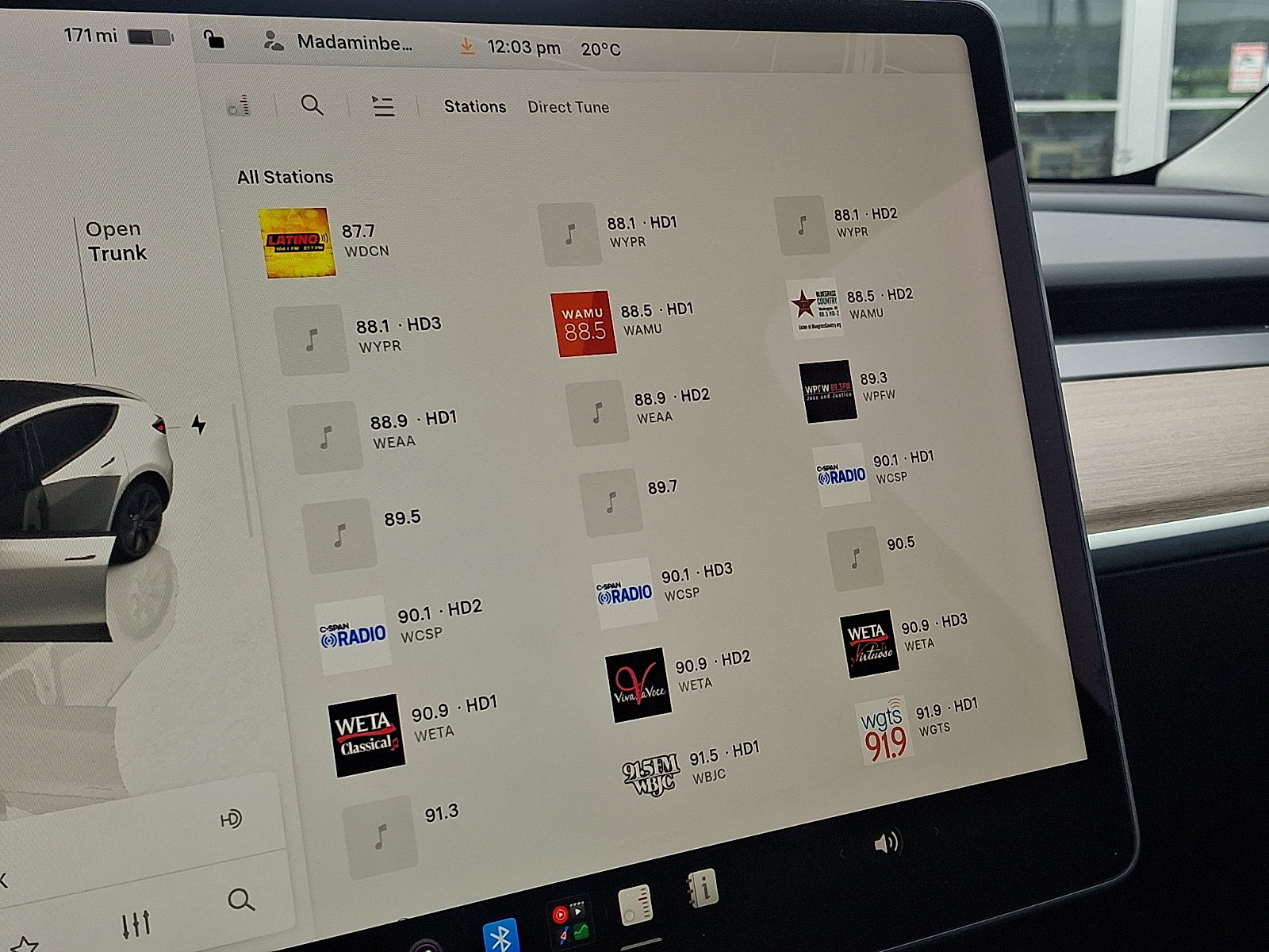 Used 2024 Tesla Model Y Long Range RWD image 18