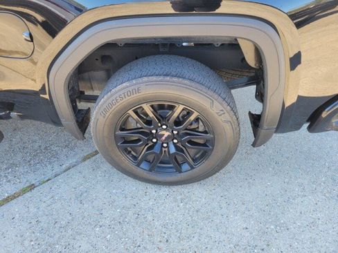 Used 2024 GMC Sierra 1500 Elevation image 10