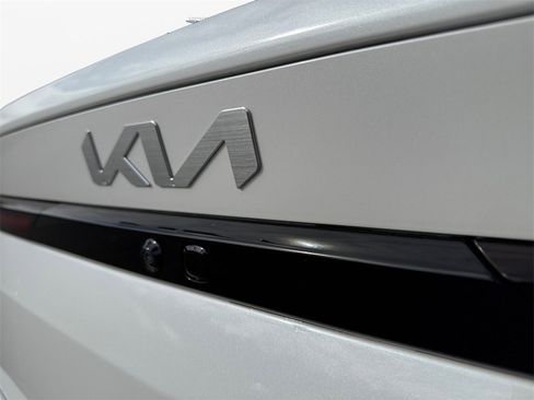New 2025 Kia K4 EX image 17