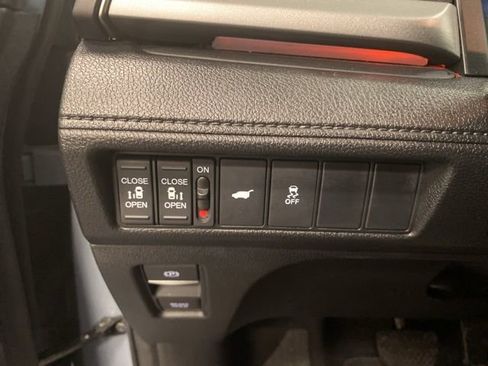 Certified 2025 Honda Odyssey Sport-L image 18