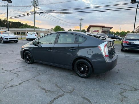 Used 2015 Toyota Prius Three FWD image 3