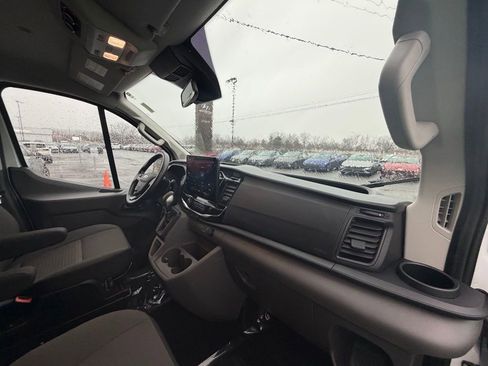 Used 2023 Ford Transit 350 XLT image 13