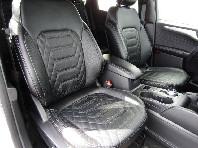 Used 2024 Ford Escape Platinum w/ Premium Technology Package AWD/4WD image 10