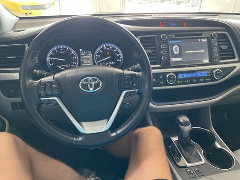 Used 2017 Toyota Highlander XLE image 33