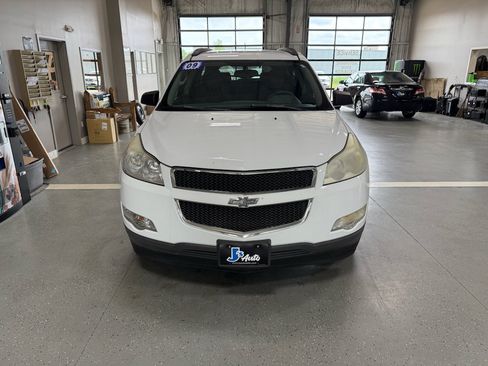 Used 2009 Chevrolet Traverse LS FWD image 3