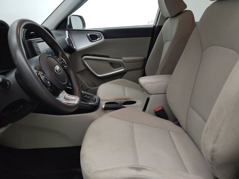 Used 2020 Kia Soul LX FWD image 17