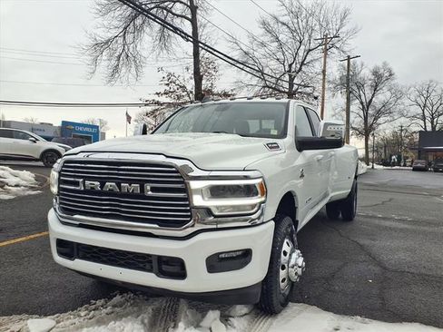Certified 2024 RAM 3500 Laramie AWD/4WD image 4
