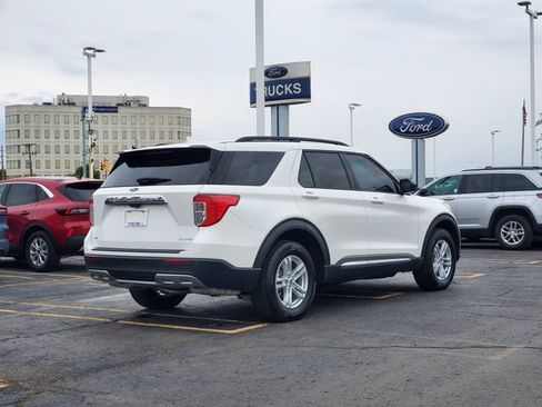Used 2024 Ford Explorer XLT w/ Equipment Group 202A AWD/4WD image 3