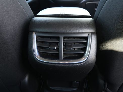 Used 2024 Chevrolet Malibu LT image 28