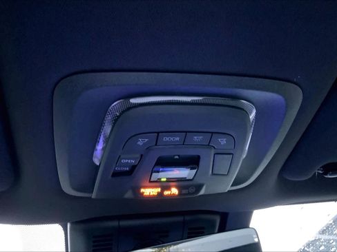 New 2025 Toyota Crown Signia image 20