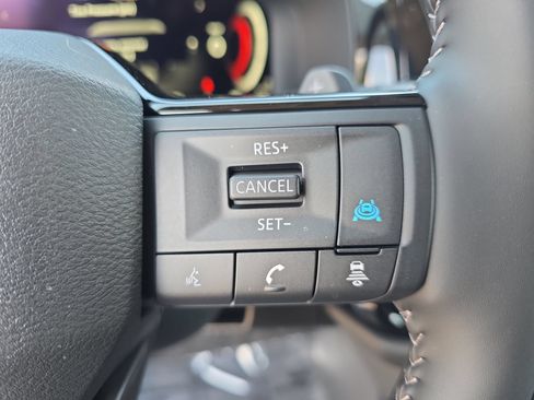 New 2026 Nissan Pathfinder SL FWD image 18