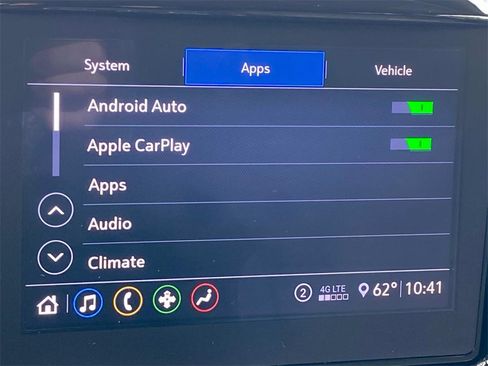 Used 2021 Chevrolet Traverse LT image 37