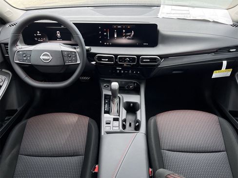 New 2026 Nissan Sentra SR image 9