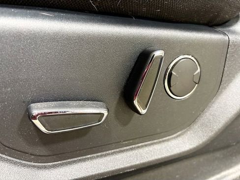 Used 2018 Ford F150 XLT w/ Equipment Group 302A Luxury AWD/4WD image 20