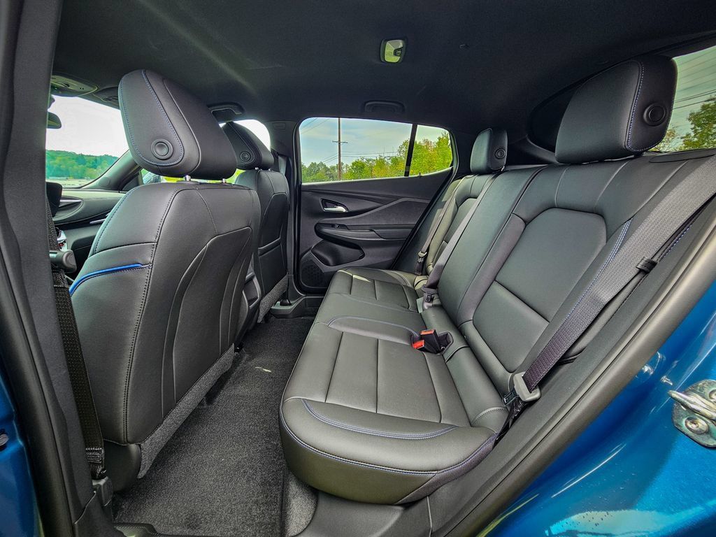 New 2026 Buick Envista Sport Touring w/ Convenience I Package FWD image 31