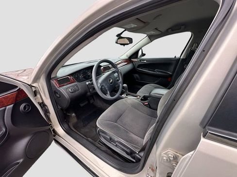 Used 2008 Chevrolet Impala LT image 18