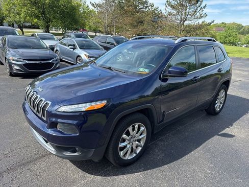 Used 2016 Jeep Cherokee Limited w/ Trailer Tow Group AWD/4WD image 3