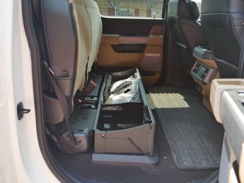 Certified 2024 Ford F250 Lariat w/ Lariat Ultimate Package AWD/4WD image 35