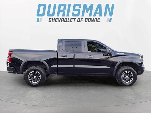 Used 2022 Chevrolet Silverado 1500 ZR2 w/ Technology Package AWD/4WD image 2