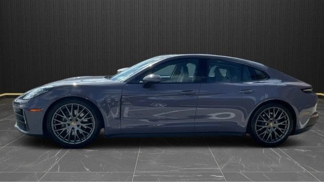 Used 2025 Porsche Panamera 4 w/ Premium Package AWD/4WD image 7