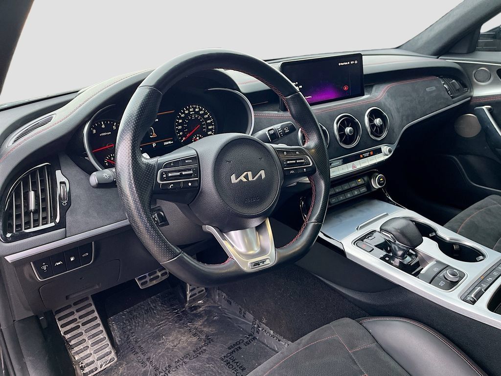 Used 2023 Kia Stinger GT2 AWD/4WD image 9