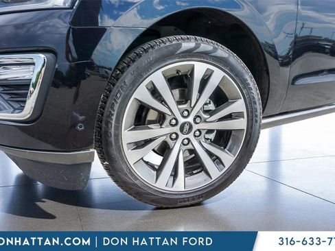 Used 2021 Ford Expedition Limited image 38