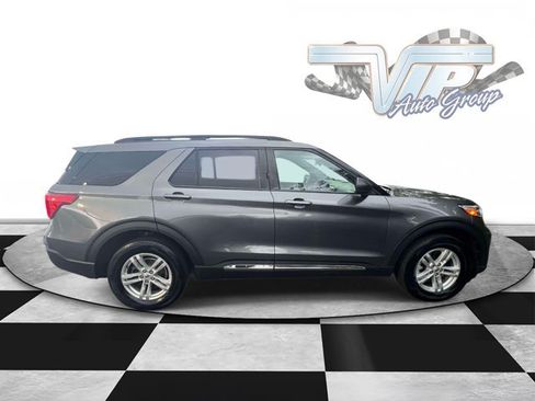 Used 2023 Ford Explorer XLT w/ Equipment Group 202A AWD/4WD image 5
