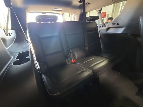 Certified 2023 Chevrolet Suburban Premier AWD/4WD image 12