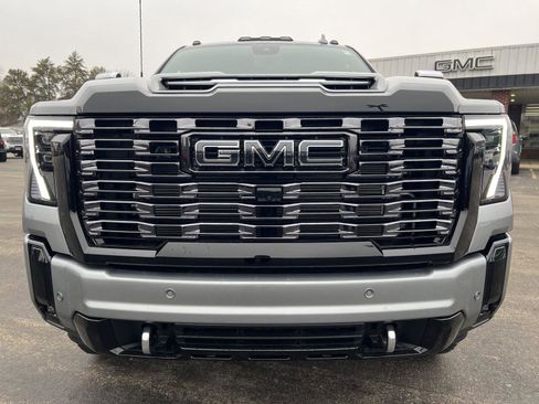 New 2026 GMC Sierra 2500 Denali Ultimate image 15