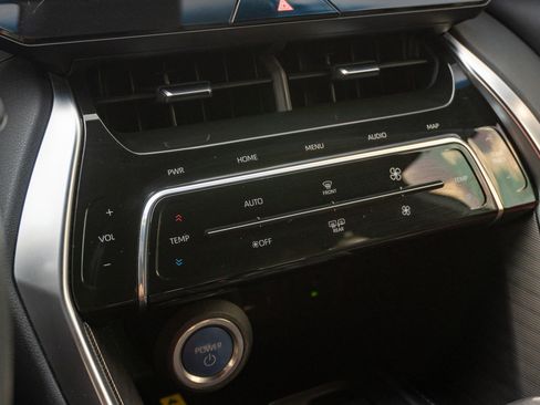 Used 2021 Toyota Venza Limited AWD/4WD image 26