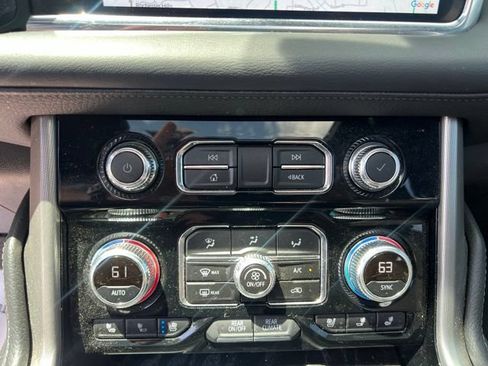 Used 2024 GMC Yukon Denali AWD/4WD image 30