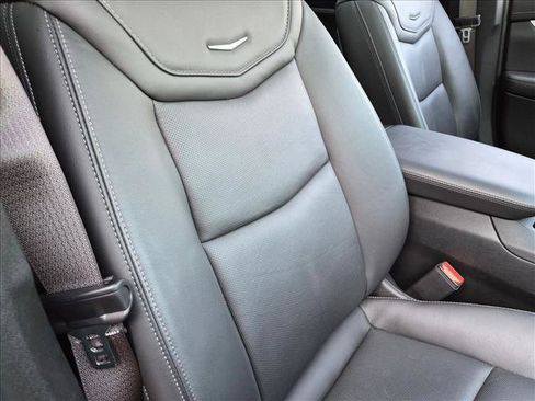 Used 2024 Cadillac XT6 Premium Luxury FWD image 22