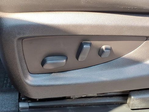 Used 2019 Chevrolet Tahoe LT AWD/4WD image 12