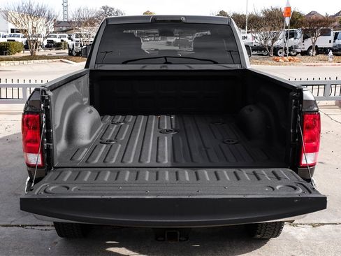 Used 2018 RAM 2500 Tradesman w/ Chrome Appearance Group image 52