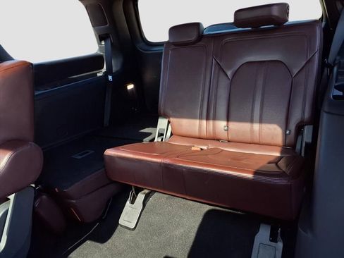 Used 2024 Ford Expedition Limited image 26